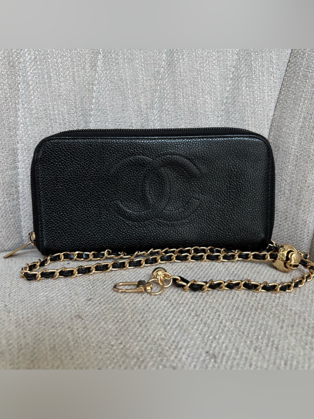CHA-NEL CC Black Caviar Leather Zippered Wallet on Chain
